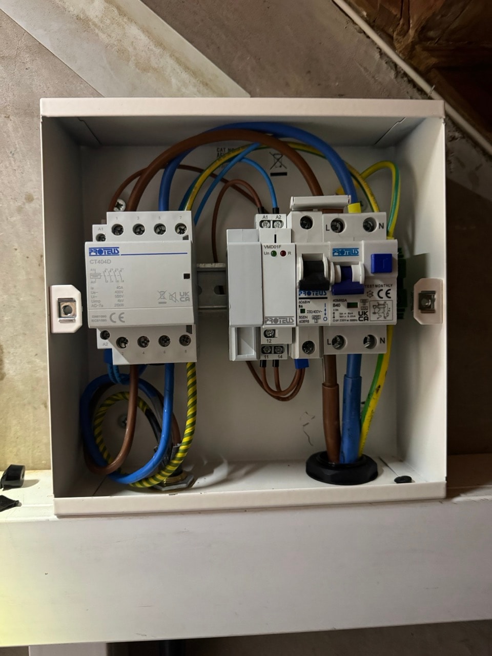 Electrical circuit breaker panel inspection
